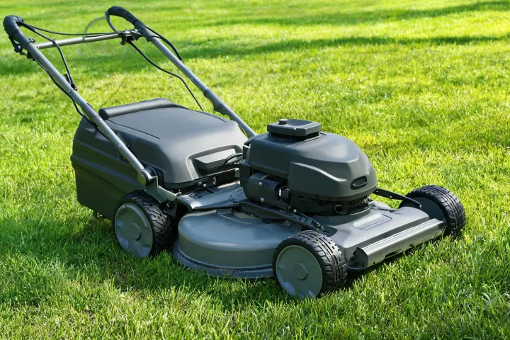 Commercial mower cutting deck and wheels